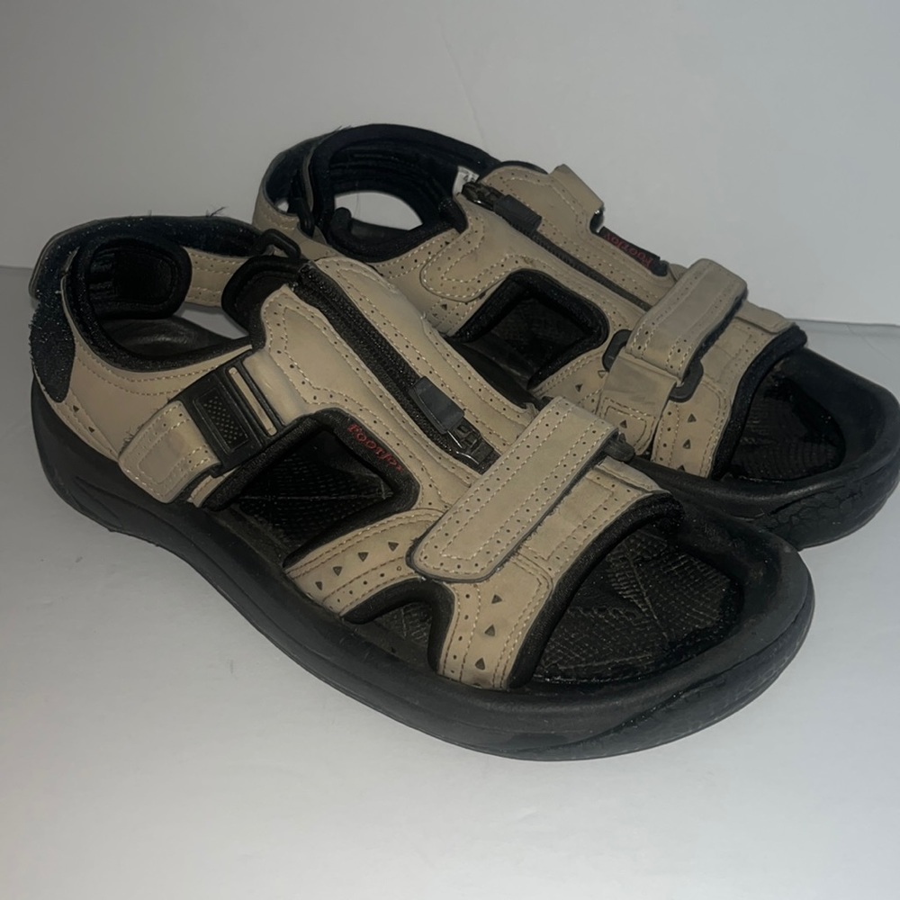 FootJoy Sandals Golf Cleats Men’s Size 7 M Leather Sport Spikes Beige FJ 48672